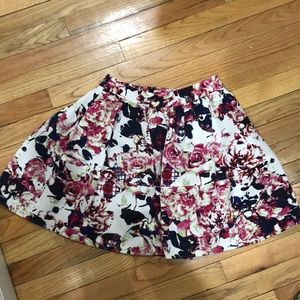 Floral flair skirt